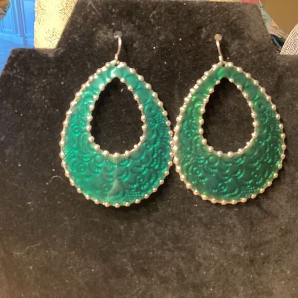Silvertone and Green Enamel Tear Drop Pierced Earrings - Picture 2 of 6